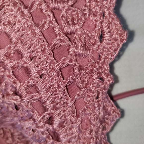 🆕Xhilaration | Crocheted String Bikini Top Mauve Women's  Size XL - Picture 8 of 8